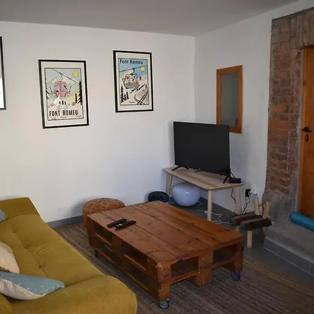 Дом отдыха Maison De Village Charmante, 3 Ch, Terrasse, A Proximite Des Pistes Et Commerces A - Fr-1-592-66 Bolquere