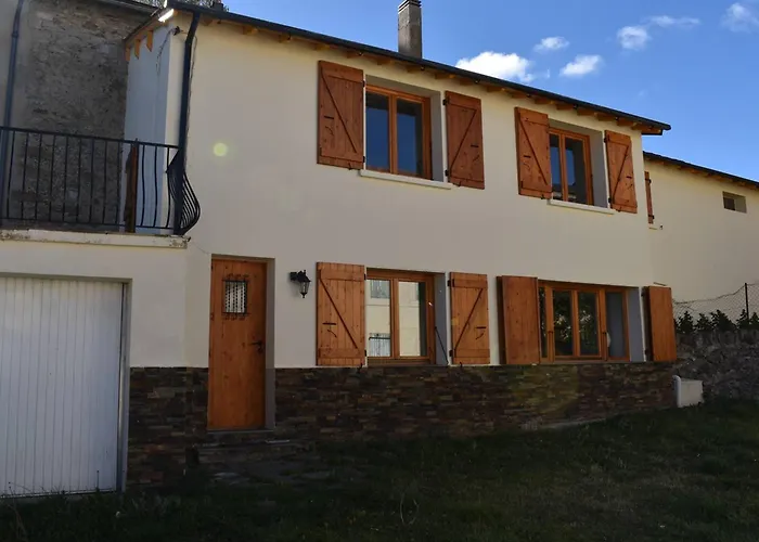 Maison De Village Charmante, 3 Ch, Terrasse, A Proximite Des Pistes Et Commerces A - Fr-1-592-66